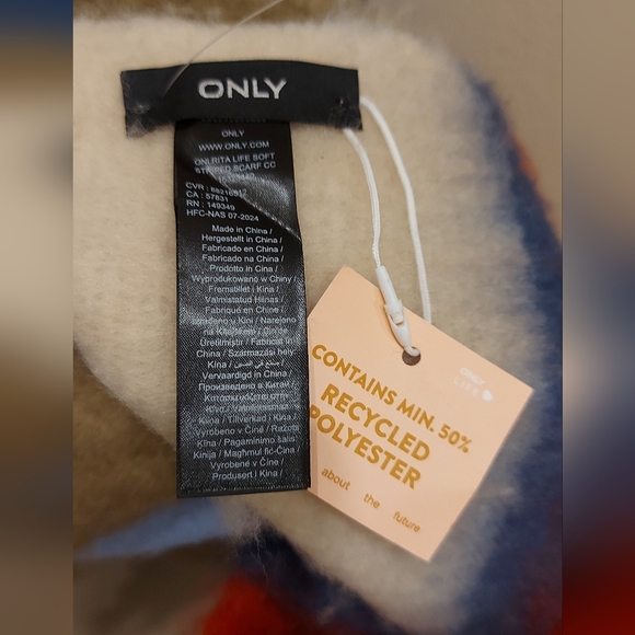 Colorful Striped Scarf - Picture 4 of 6